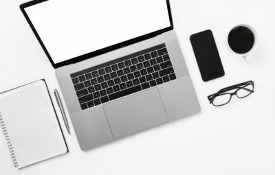 minimal-freelancer-office-workplace-flat-lay-top-view-worksplase-with-laptop-notebook-pen-glasses-coffee-cup_118925-1199